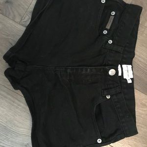 Calvin Klein shorts size: 3